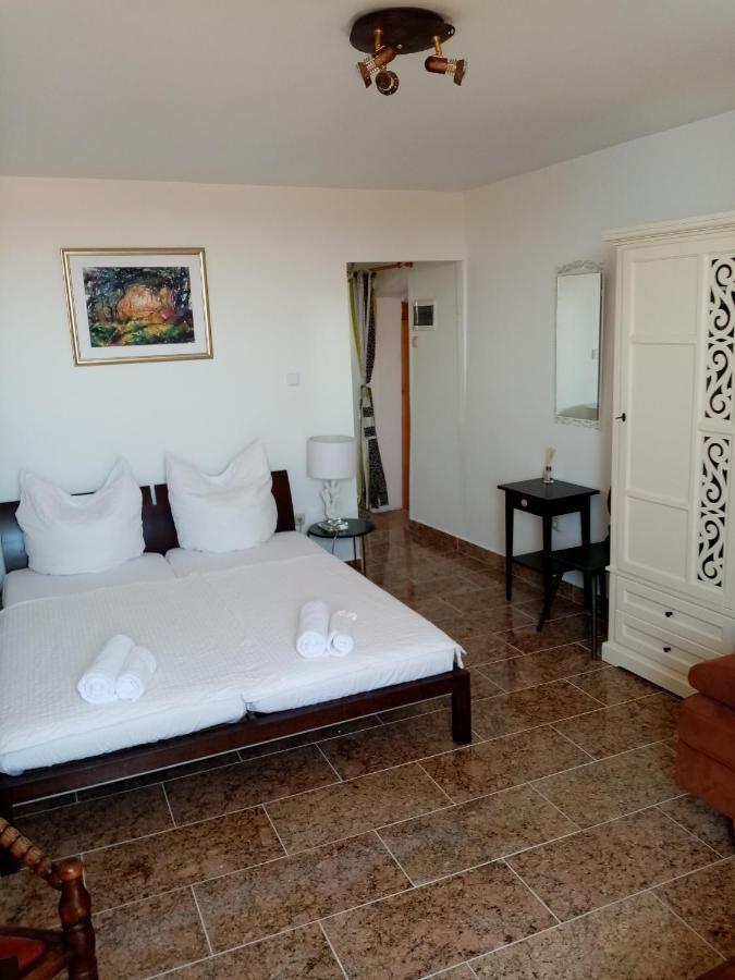 Casa Di Marko 105 M2 Garden Apartment Rovinj Bagian luar foto