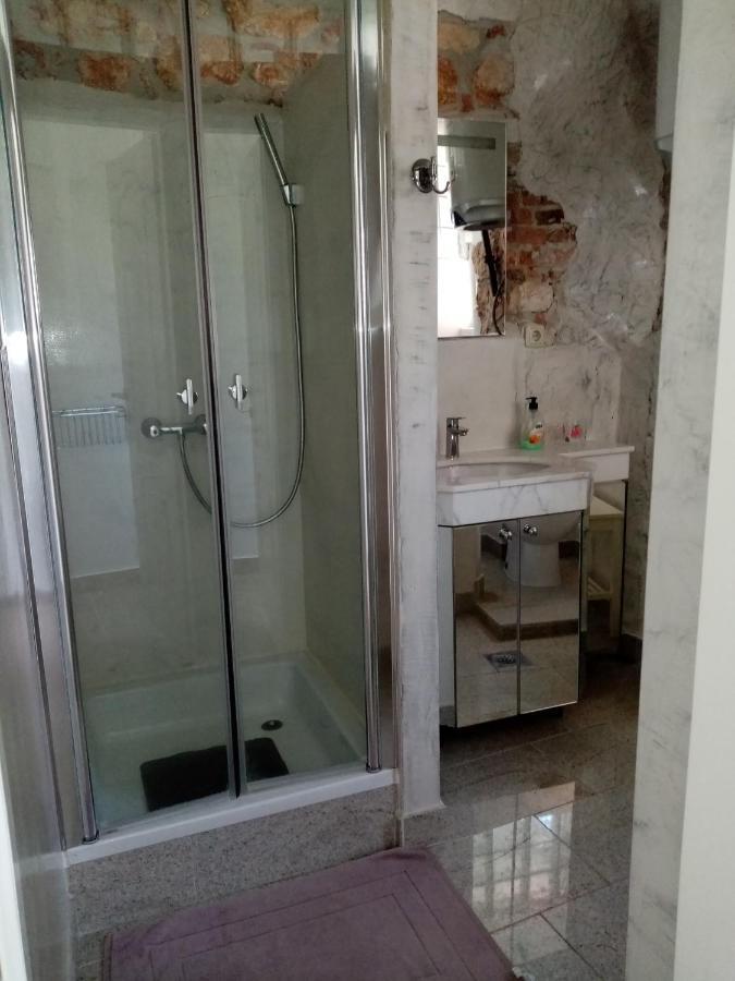 Casa Di Marko 105 M2 Garden Apartment Rovinj Bagian luar foto