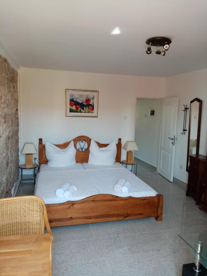 Casa Di Marko 105 M2 Garden Apartment Rovinj Bagian luar foto